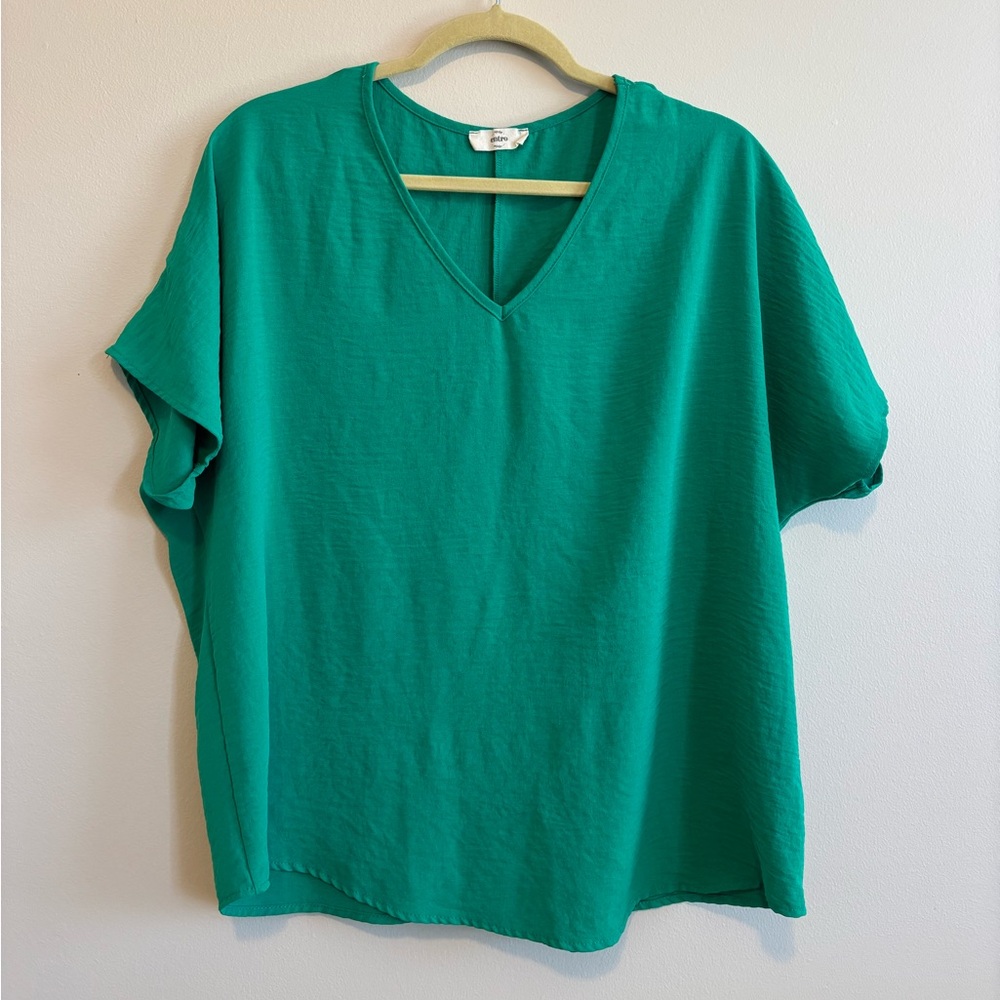 entro Emerald Green V-Neck Short Sleeve Top